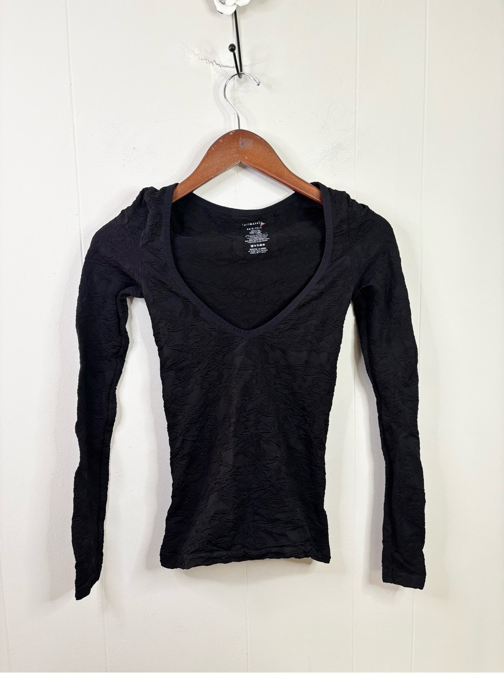 Free People intimately black seamless textured scoop neck long sleeve shirt XS/S